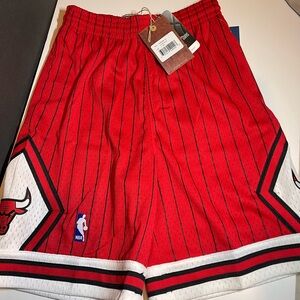 Size Large Youth Boys Chicago Bulls Shorts New